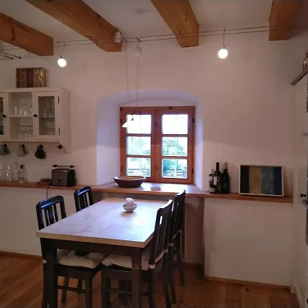 Am Kleinen Villa *