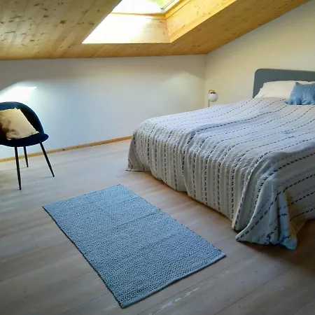 Am Kleinen Villa *